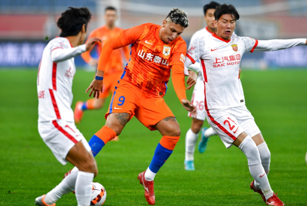 包含赛地聚焦——中超冲刺阶段热度飙升,北京首钢主帅复盘,底气十足,医务组通报恢复的词条 包含赛地聚焦——中超冲刺阶段热度飙升,北京首钢主帅复盘,底气十足,医务组通报恢复的词条