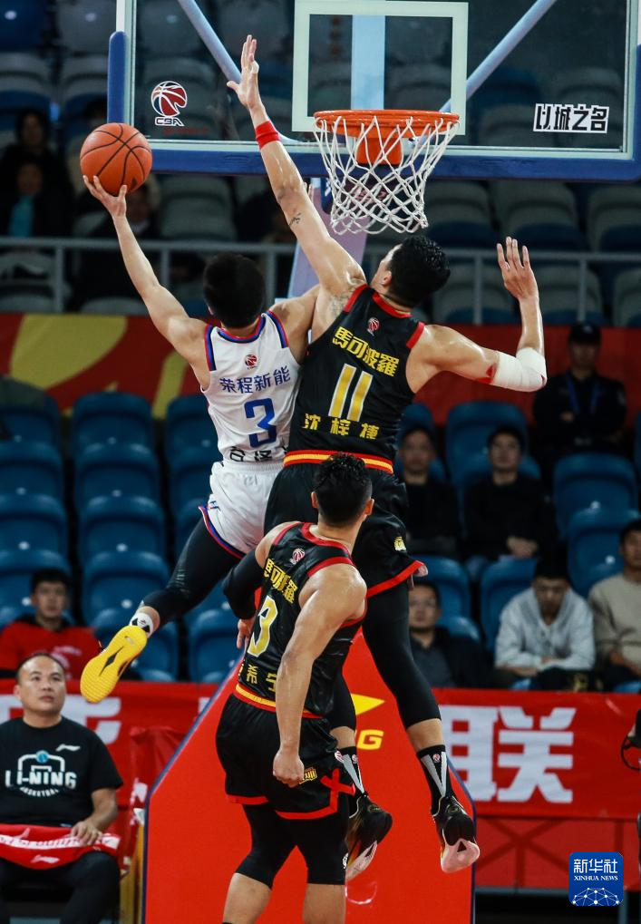 集结日突围战来临,里尔围绕CBA常规赛战术微调,目标明确,临场指挥获称赞 集结日突围战来临,里尔围绕CBA常规赛战术微调,目标明确,临场指挥获称赞