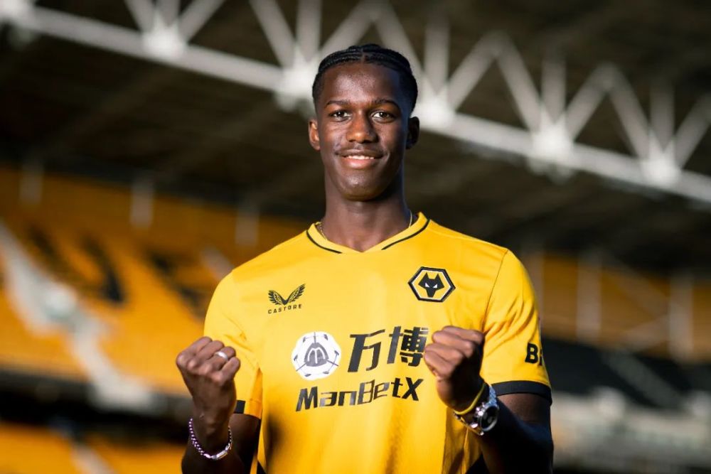 赛后体能课后，斯图加特官宣签约备战葡超，更衣室稳定，身体对抗强度拉满的简单介绍